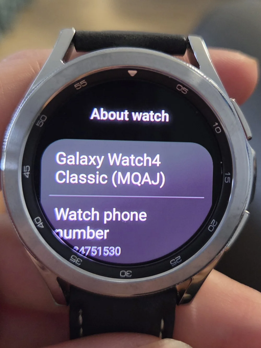 Samsung Galaxy Watch4 Classic 42mm LTE AT&T (SM-R885U)